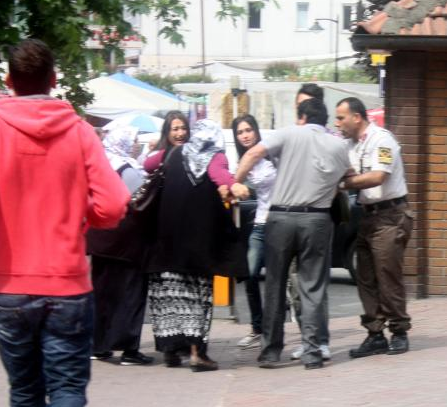 Göz göre göre çocuğunu kaçıracaklardı - Resim: 1