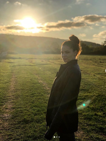 Kuruluş Osman'ın setinde Fahriye Evcen Karan bebekle Burak Özçivit'i ziyaret etti - Resim: 3