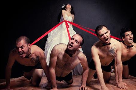 Çok eşliliğe ironik destek - Resim: 1