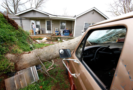 Fırtına 26 can aldı! - Resim: 2