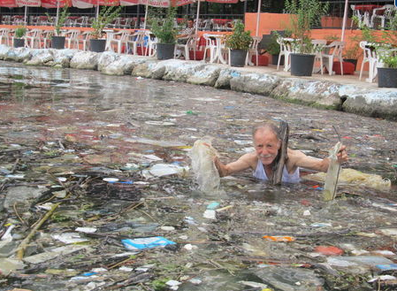 Deniz çöplüğe döndü! - Resim: 3