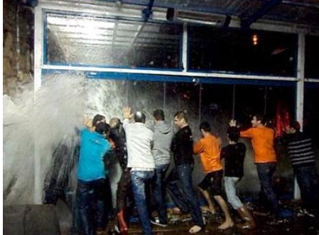 Dev dalgalarla böyle mücadele ettiler - Resim: 2