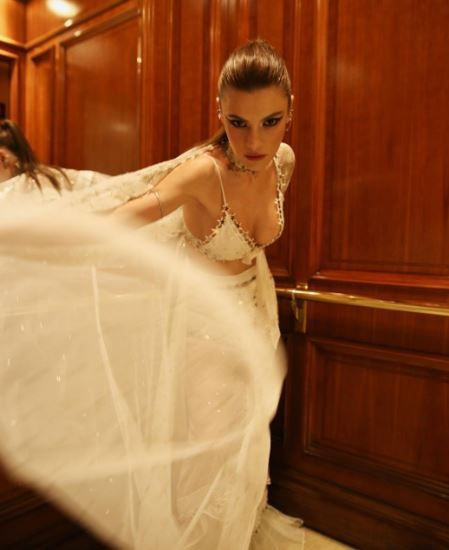 Dizi uğruna sınırları ortadan kaldırdı! Yüsra Geyik çırılçıplak soyundu - Resim: 1