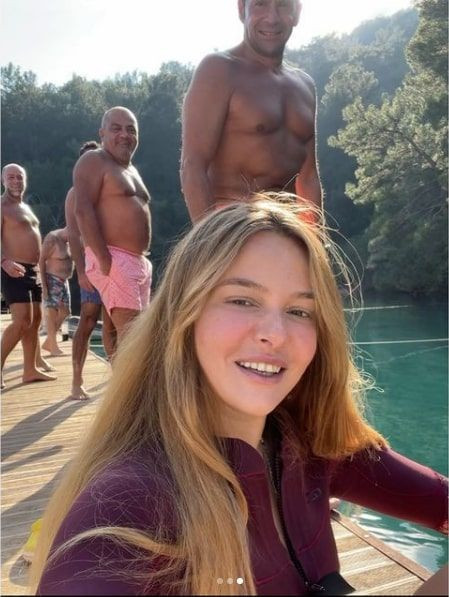 Naz Elmas fotoğrafıyla oynadı Instagram'a koydu görenlerin diline düştü - Resim: 1