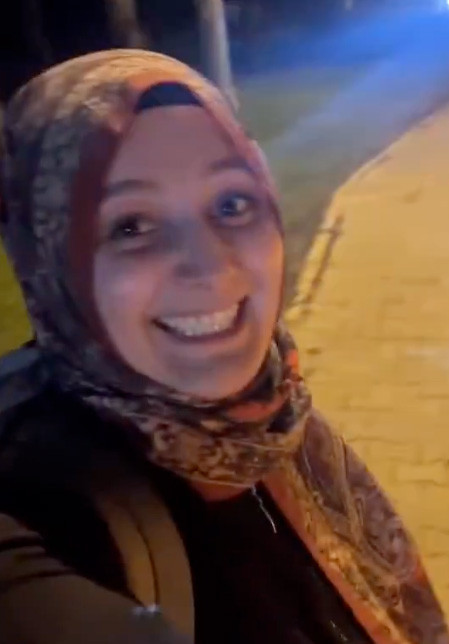 Genç kadın otostop çekip tıra bindi! Videosu sosyal medyayı salladı, tepkilere sessiz kalmadı - Resim: 4