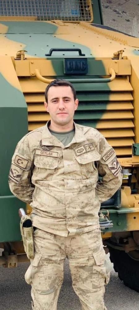 Şehit Jandarma Uzman Çavuş Aydın Ceylan son yolculuğa uğurlandı! Şehidin annesinin sözleri ile kahretti! - Resim: 3