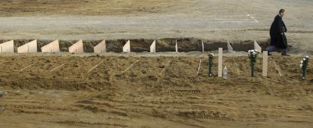 Toplu mezar kazıyorlar! - Resim: 3