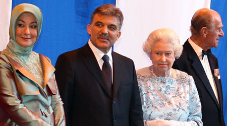 Kraliçeden ayaküstü makyaj - Resim: 1