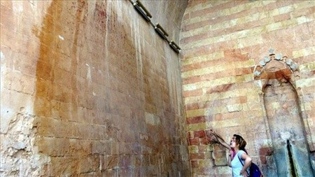 650 yıllık kan izlerini görmek için geliyorlar - Resim: 1