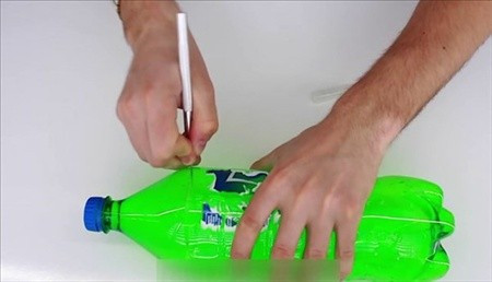 Plastik şişe ile balık nasıl avlanır? - Resim: 2