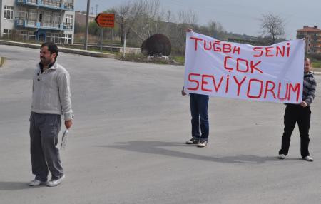Çılgın aşık kendini böyle affettirdi! - Resim: 3