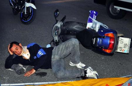 Kendi ambulansını kendi çağırdı! - Resim: 1