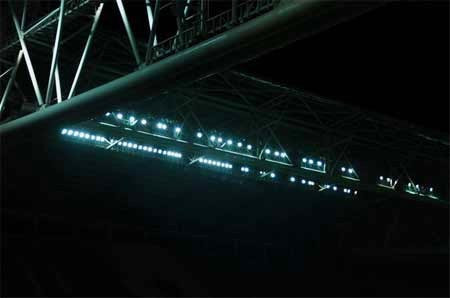 Telekom Arena ışıl ışıl - Resim: 2