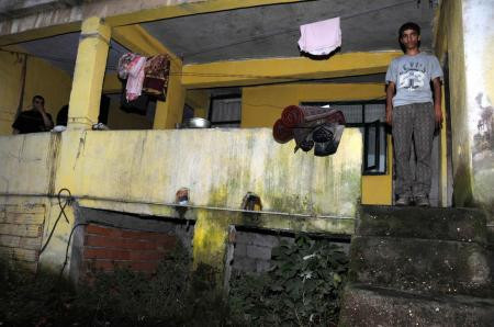 Bu fotoğraftan bir aile dramı çıktı - Resim: 3