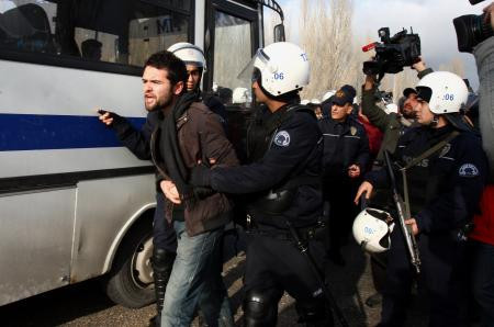 Bu kez Ankara'da dayak yediler - Resim: 4