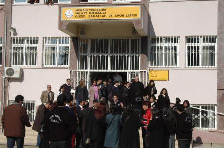 Kız erkek yakınlığına 45 cm uygulaması - Resim: 3