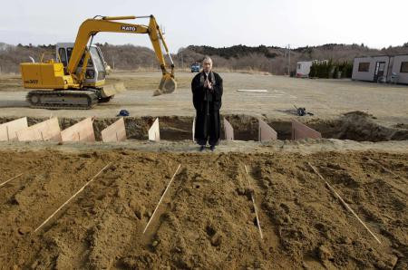 Toplu mezar kazıyorlar! - Resim: 2