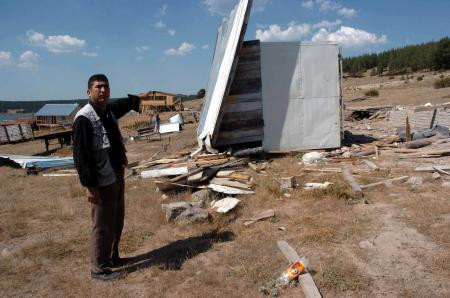 Göl manzaralı yaylada kavga - Resim: 1