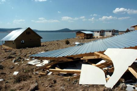 Göl manzaralı yaylada kavga - Resim: 4