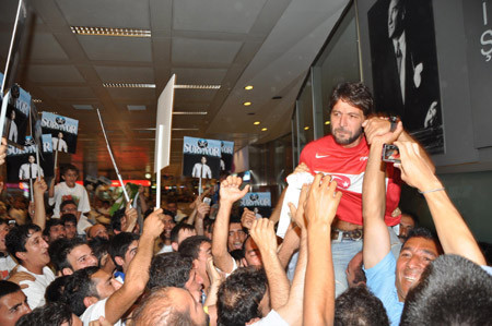 Havalimanı'nda Nihat Doğan çılgınlığı - Resim: 3