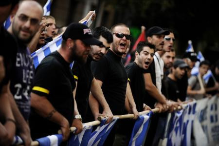 Türk bayrağını böyle yaktılar - Resim: 1