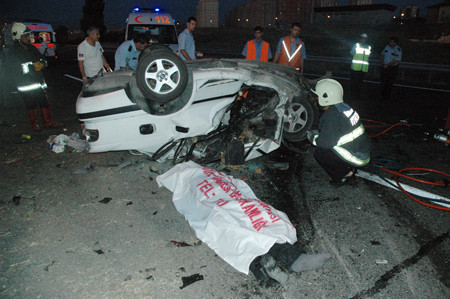 Ayaş yolunda feci kaza - Resim: 2