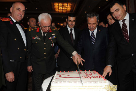 Arınç ve Koşaner buzları eritti! - Resim: 2