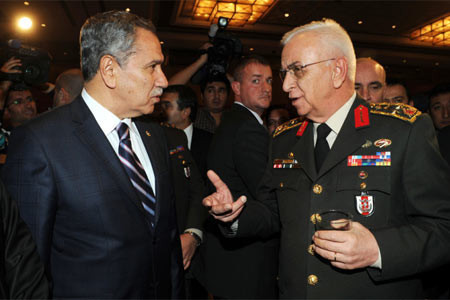 Arınç ve Koşaner buzları eritti! - Resim: 3