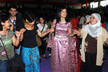 Abla Öcalan'a yoğun ilgi - Resim: 1