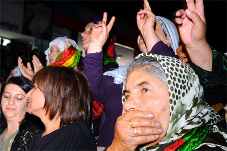 Abla Öcalan'a yoğun ilgi - Resim: 3