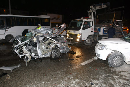 37 araç birbirine girdi - Resim: 3