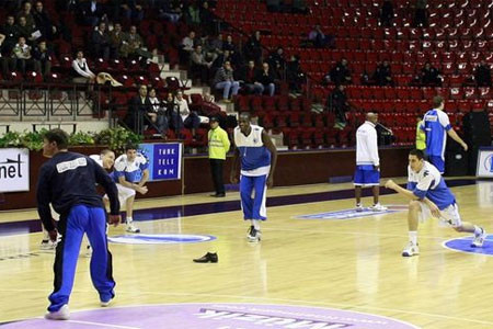 İsrailli basketçilere ayakkabı - Resim: 3