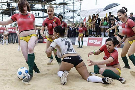 Brezilya ünlü yıldızlar futbol oynarsa! - Resim: 4