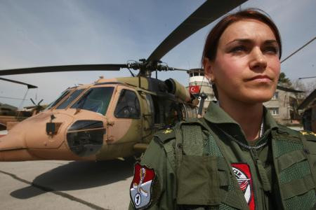Kara Kuvvetleri’nin kadın pilotları - Resim: 4