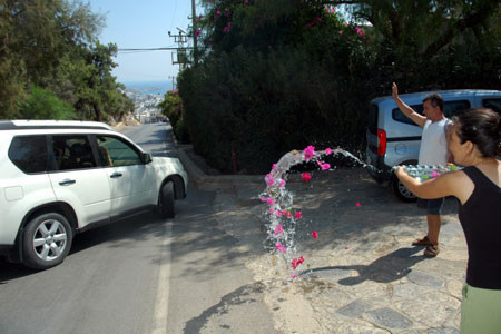 Gözaltı Paşa'nın tansiyonunu zıplattı - Resim: 2