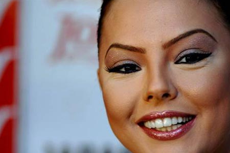 Ünlülere bir de yakından bakın! - Resim: 4