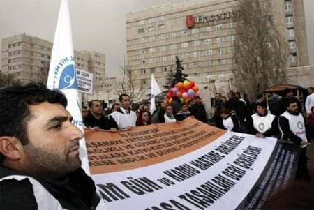 Tekel işçisi kadınlar Meclis'te - Resim: 4