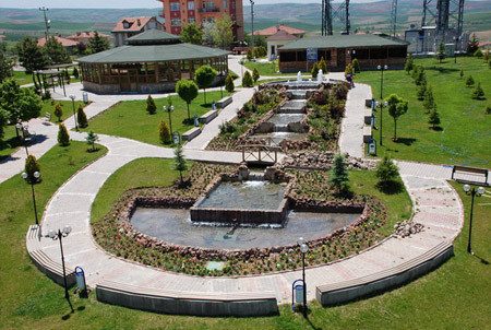 Akyurt'ta parklar ilçeye güzellik katıyor - Resim: 1