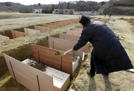 Toplu mezar kazıyorlar! - Resim: 4