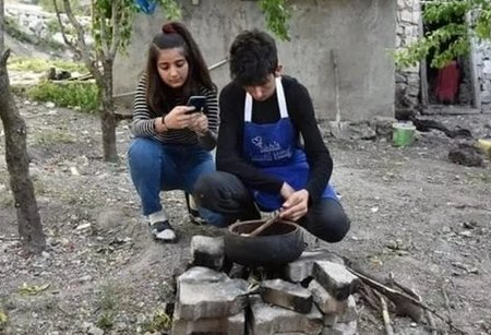 Taha Duymaz'ın mesajları yürek burktu! Ece Erken ve Merve Boluğur paylaştı o detay... - Resim: 2