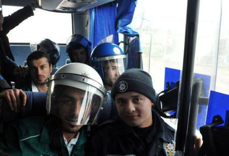 Bursalı futbolcular böyle kaçtı - Resim: 1