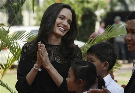 Angelina Jolie ayrılık sonrası ilk kez konuştu - Resim: 4