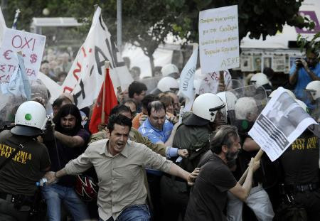 Türk bayrağını böyle yaktılar - Resim: 3