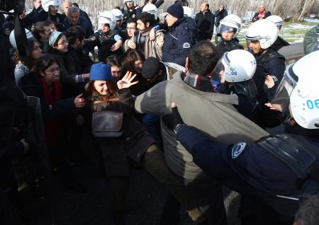 Bu kez Ankara'da dayak yediler - Resim: 2