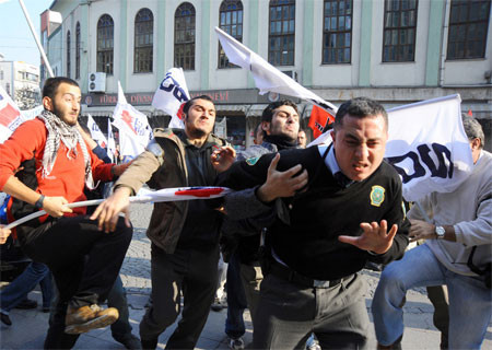 Memur eylemde! - Resim: 3