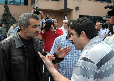 CHP'de 'Rahibeli afiş' istifası - Resim: 1