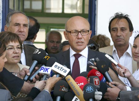 Kıbrıs'ta seçimler böyle başladı böyle bitti - Resim: 2