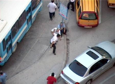 5 kişi sürücüyü önce dövdü sonra da..  - Resim: 2