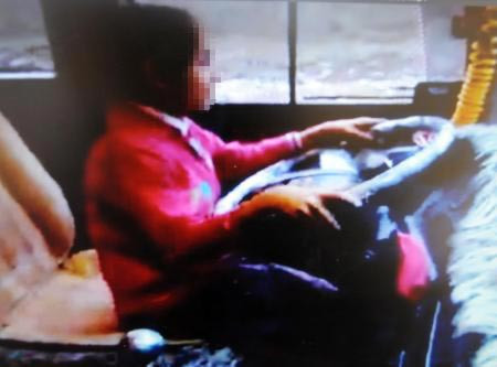 10 yaşındaki servis şöförü şaşırttı - Resim: 4