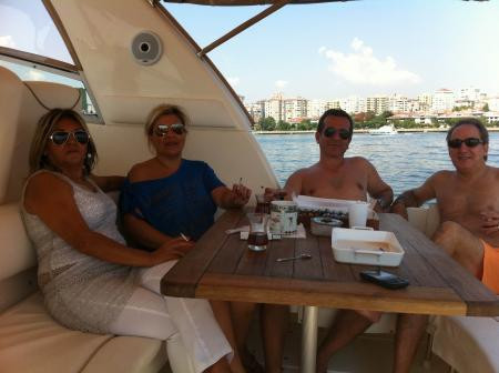 Yeni teknesini kutlarken böyle can verdi - Resim: 1